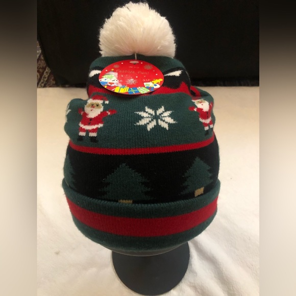 Festive Fun Pom Pom beanie - Picture 6 of 11
